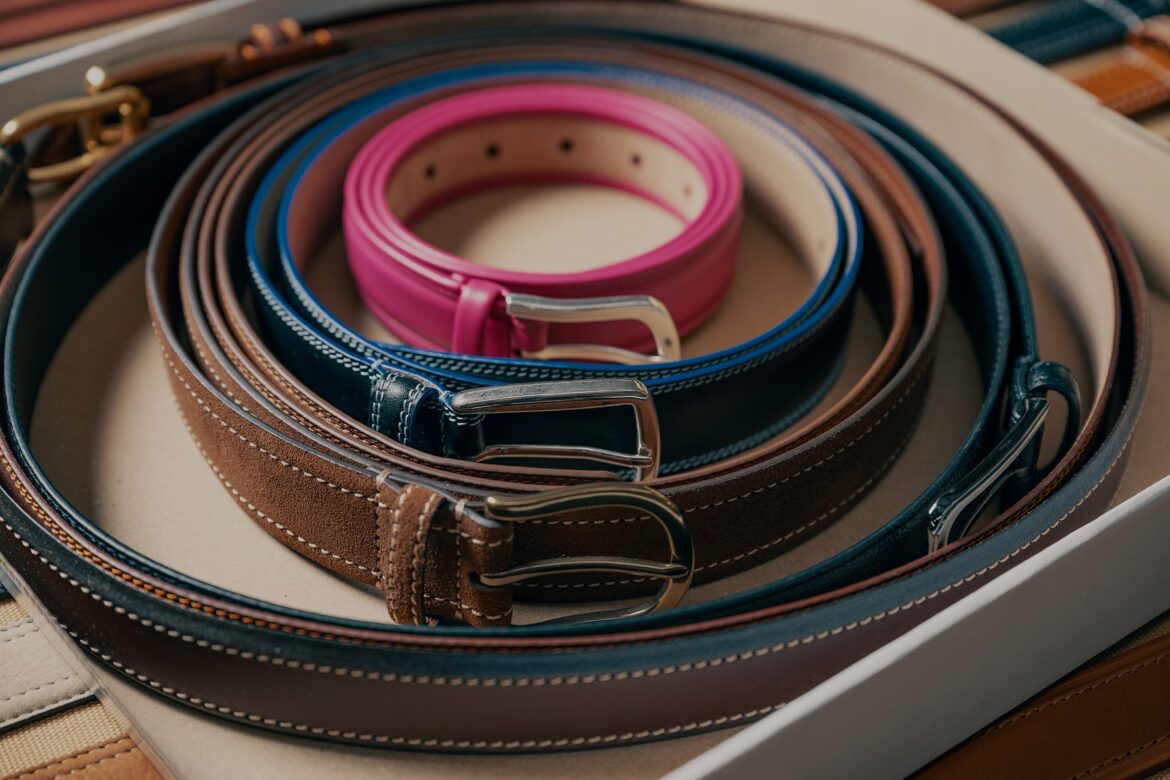 ceintures en cuir coloré